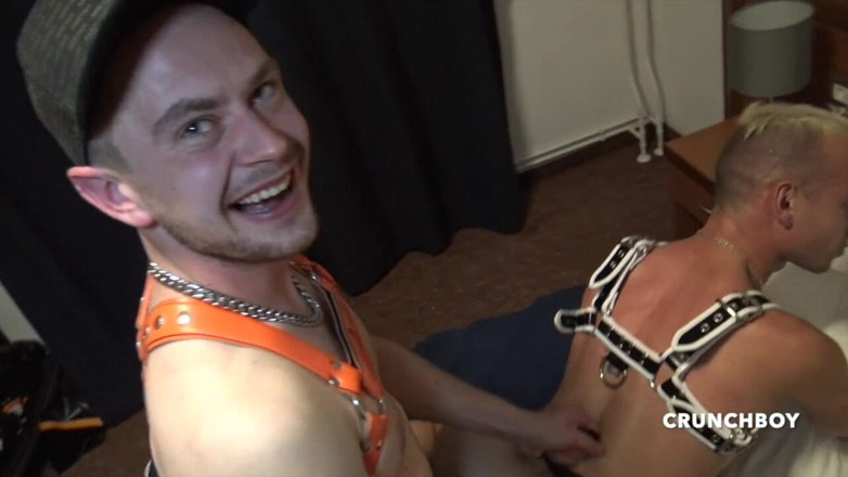 Gaybareback: Patrick Bauer kaamuk kapron dvara kachche istemaal ki gee aarthas