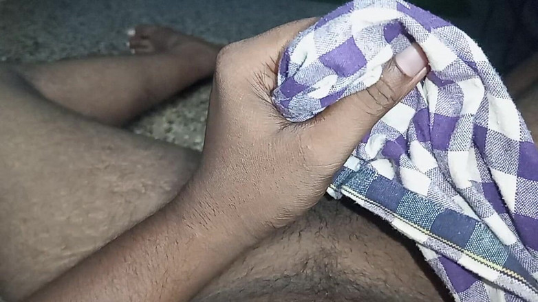 Sweet Indian cock: Mi polla hace masaje en casa