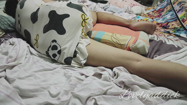 Lovelyaddik: Sneaky Peaky.. Pagi
