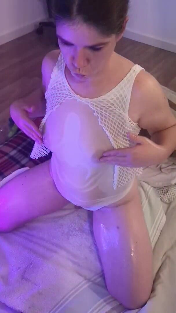 Couple2323: तेल मालिश