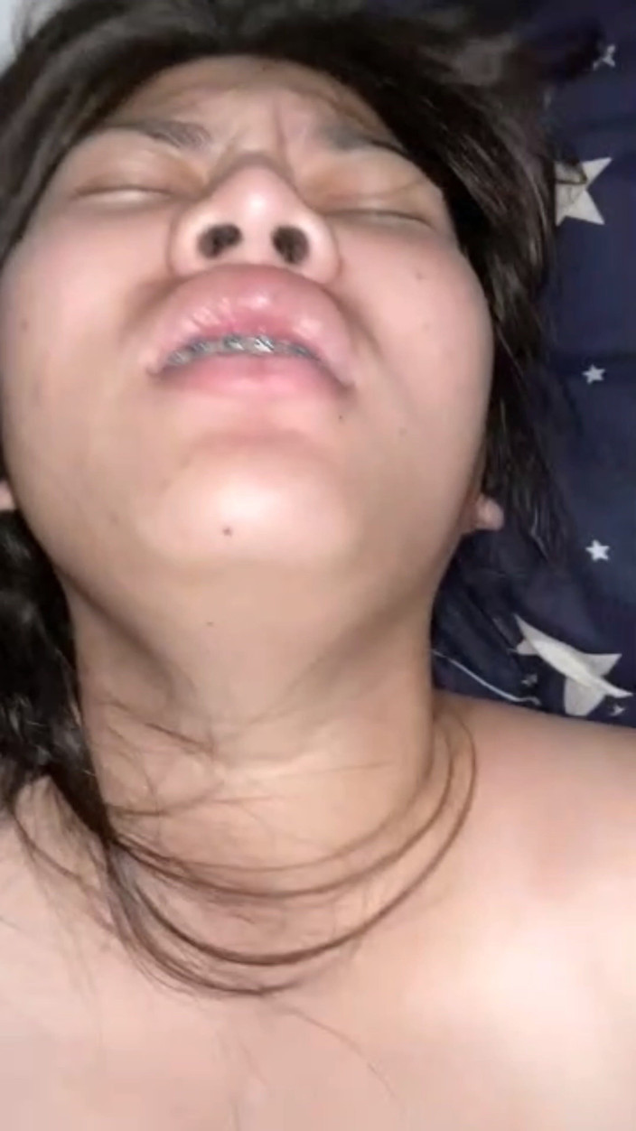 Jilbab69: Meine Frau Mit Großen Natürlichen Brüsten Und Einer Nassen Muschi...