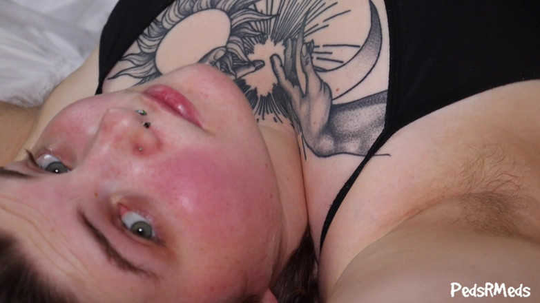 PedsRMeds: Riot valentine ascella e stuzzica i capelli corpo