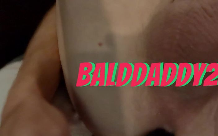 Bald Daddy: Baldaddy Sexy Stud daje masaż analny, a następnie osusza swoje...