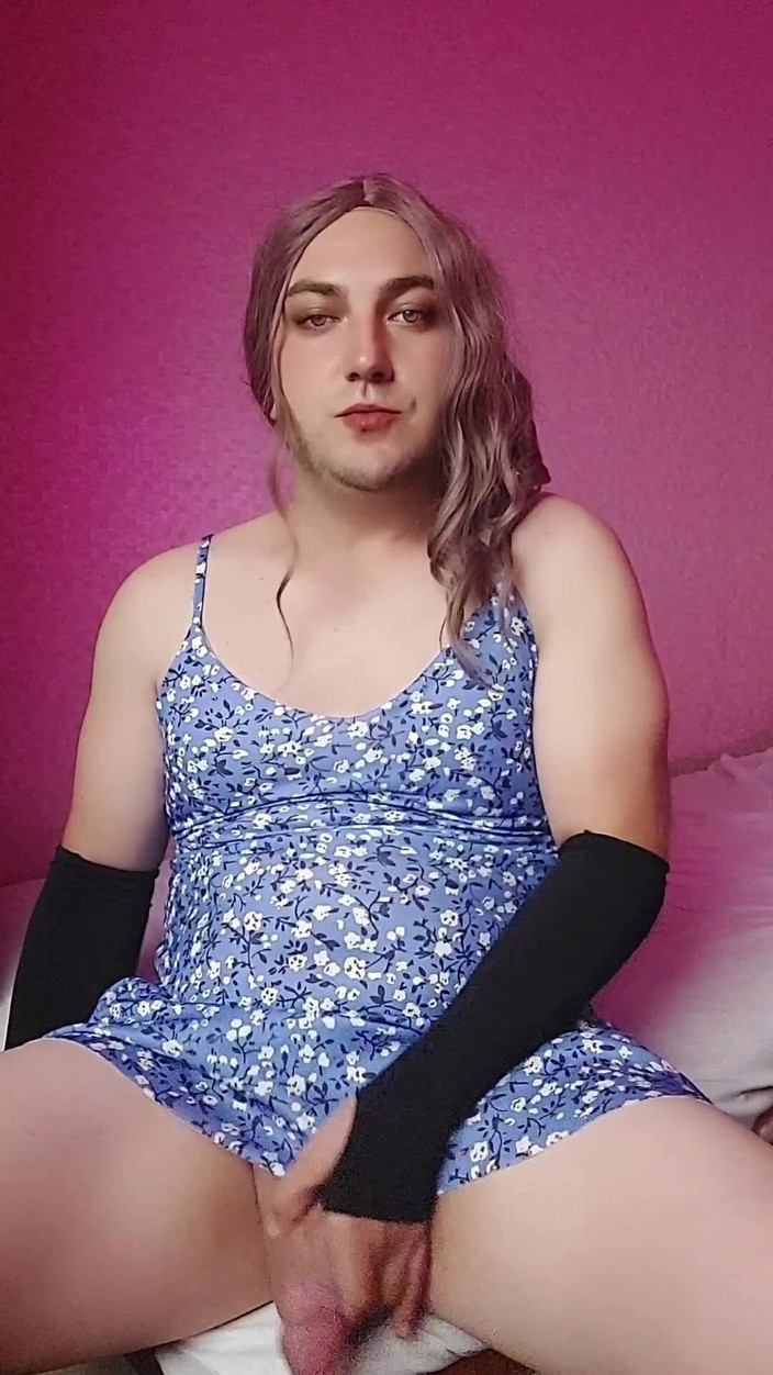 Kitty_Cross: La meilleure masturbation de jolies travesties, modèle blonde, gros cul,...