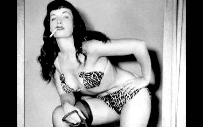 Vintage Usa: Ongelooflijk sexy vintage brunette in hitte