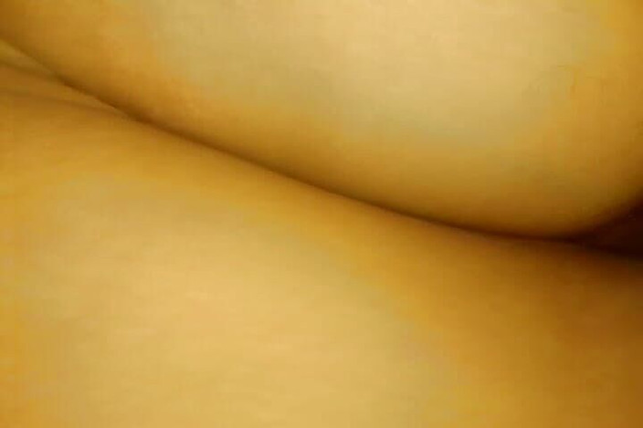 Gangbang straight: Дезі індійська бі показує свій волохатий член