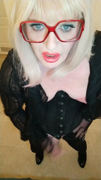 Dark Mistress w Play