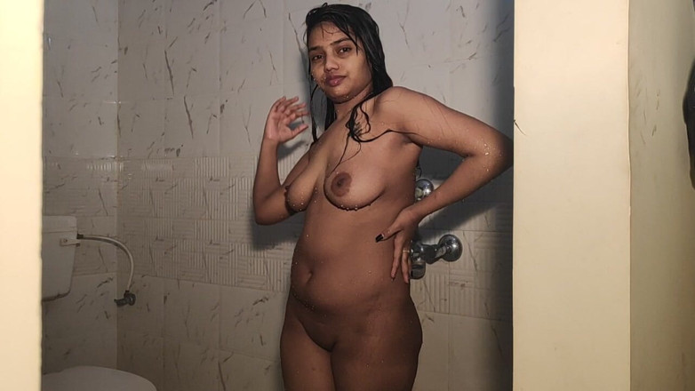 Alia Advani: Indian Adult Model Alia Advani Steamy Shower Show