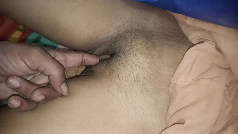 Easypron: Nuovo video di sesso desi 2025