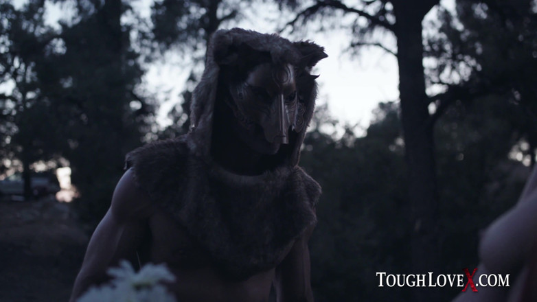 ToughLoveX: TOUGHLOVEX - Červená karkulka Scarlett Mae se setkává s Werestud