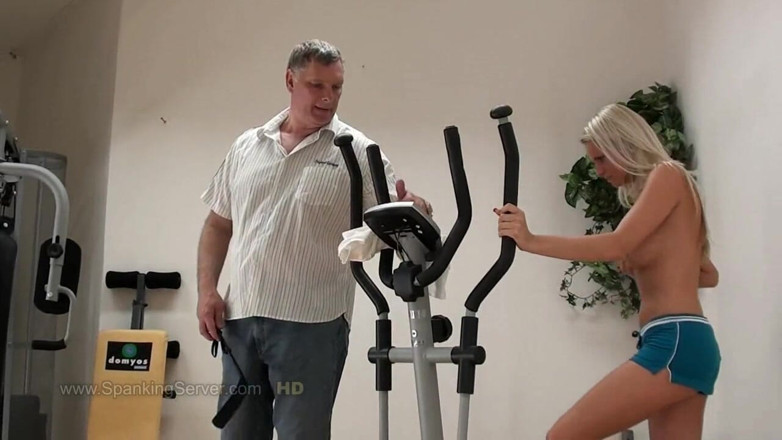 Spanking Server: Jessie breast whipped