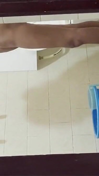 Nude Girlfriend Bath