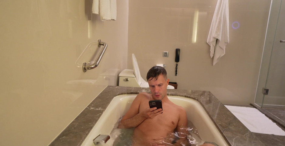 Some Chilling in Bath From My Summer Trip to China (Gay Duplo)