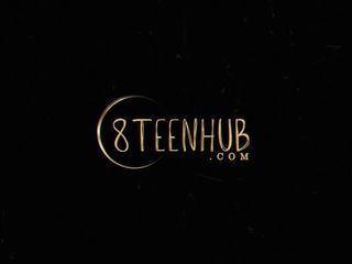 8TeenHub: 8teenhub - сцена сольної мастурбації Victoria Sin
