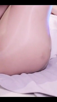 È l'insegnante più sexy del nostro college perché non le piace indossare la biancheria intima