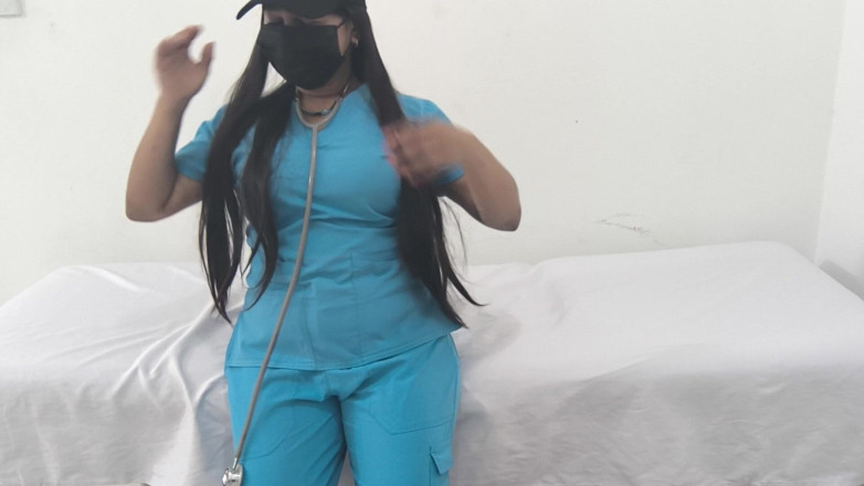 PATY PATY: Une infirmière à gros cul masturbe sa chatte juteuse à l’hôpital, amateur...