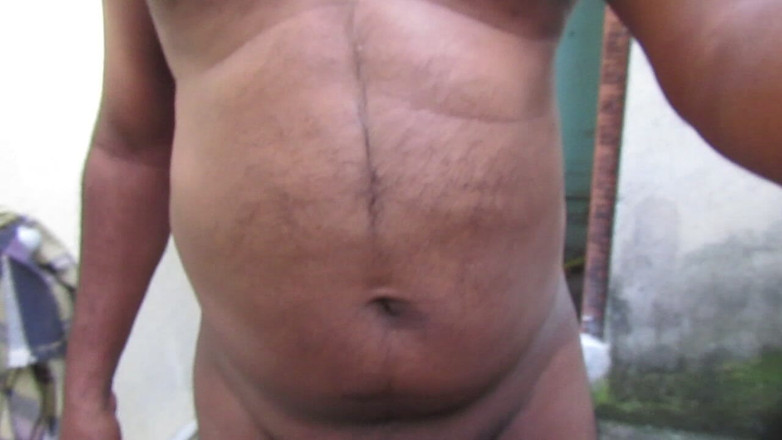 Tamil x cock: 누드 쇼를 오줌 싸는 핫한 남자