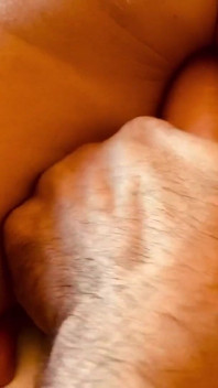 Je me baise avec un gros gode