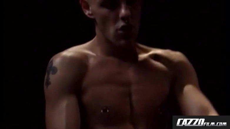 Cazzofilm: CAZZOfilm - A dominant muscled skinhead