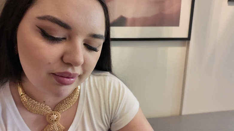 Amateur Homemade Porn: Une demi-sœur perse excitée à gros cul se fait baiser après...