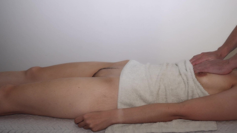 HotCoupleTeam: Am venit pentru un masaj profesional al pizdei mele