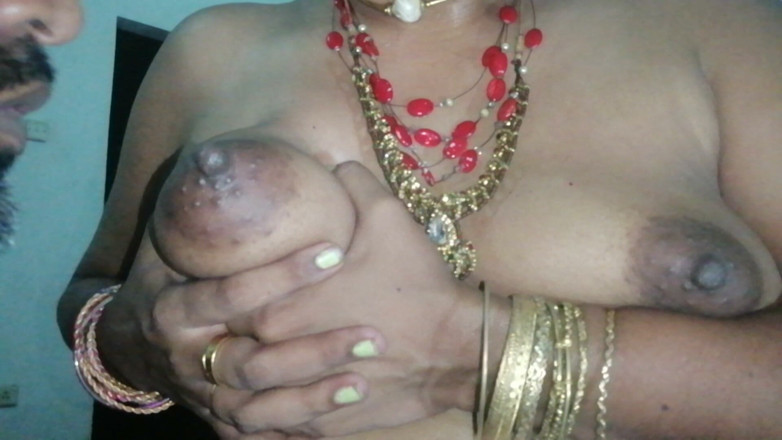 Tina Baby: Bhabhi desi tertangkap suami mengongkek setiausaha pejabatnya – dia mengongkek fatherinlaw