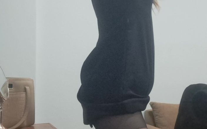 Flor_latina: Secretara se lasă înregistrată făcând un apel video sexy pentru șeful ei...