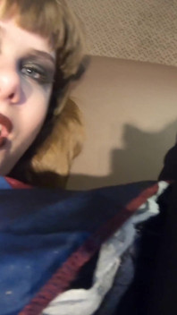 Cam pov Luna rival Harley Quinn fa sesso con calze nere