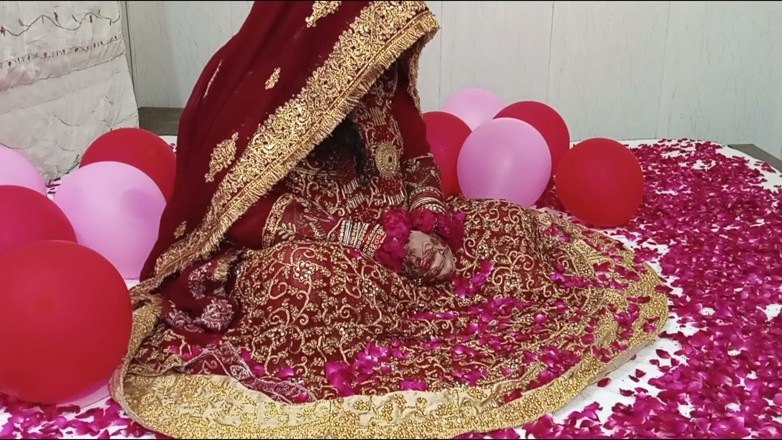 QueenbeautyQB: First Night - Newlywed Indian Couple’s Beautiful Beginning