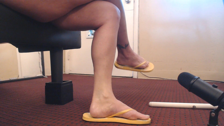 Abby Anna: Gul flip flops ASMR