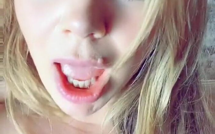 Alicia Rhodes: Bazige teef