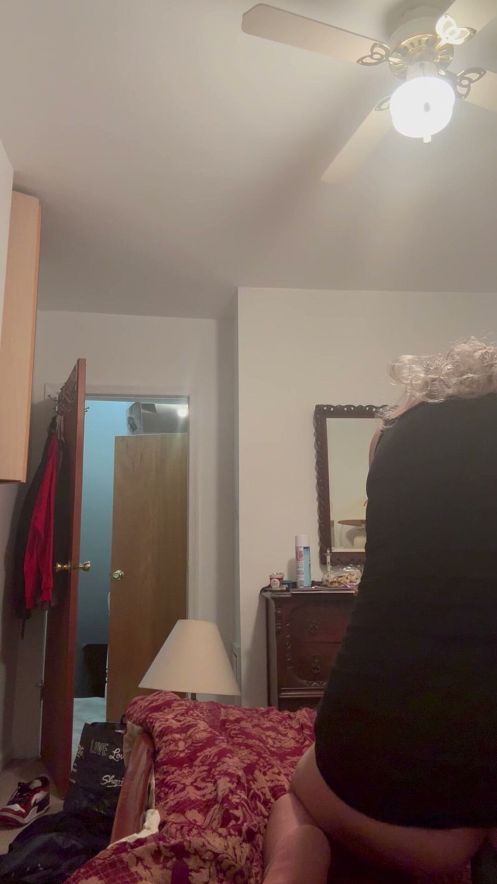 Kinky39: Black dress riding