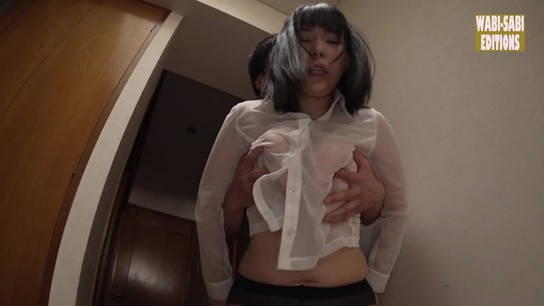 MILF, Wabi-Sabi Editions: Teplo namočené potem přepětí, když svázaná vnadná manželka odhaluje svou...