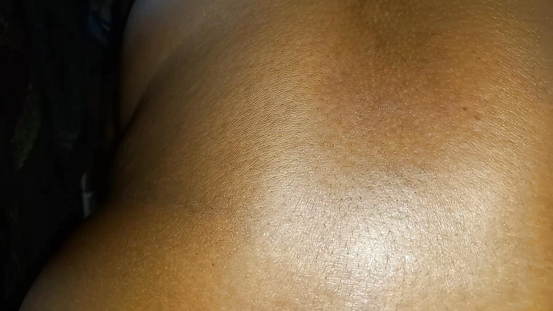 Jocky robin: 和继妹啪，她正在骑乘我的鸡巴