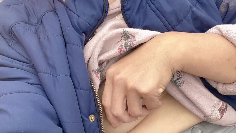 sweethanajapanese: 後ろからおしっこをするアマジックビュー