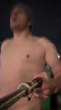 위험한 누드 워크 기차역