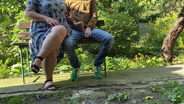 OurFetishLife: Fat mother-in-law helps her stepdaughter's husband cum outdoors