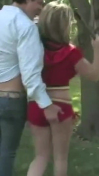 Nada melhor para uma cadela com tesão do que um profundo anal martelando e comendo porra