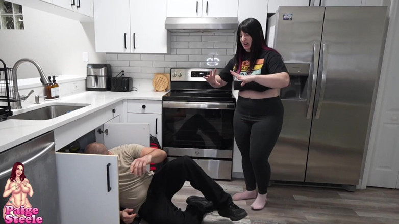 Paige Steele: Faphouse Exclusive: Plumber Rips Leggings to Fix a Leak