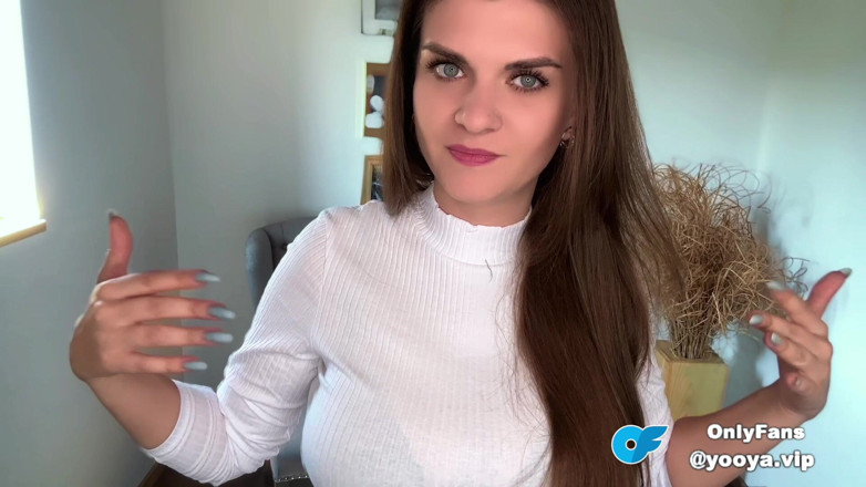 YooYa ASMR: Une belle-mère trans surprend son beau-fils avec une grosse bite...