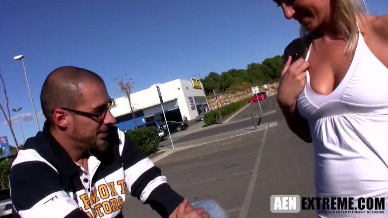 AEN Extreme: เซ็กซ์กลางแจ้งกับคุณแม่เลี้ยงเงี่ยน