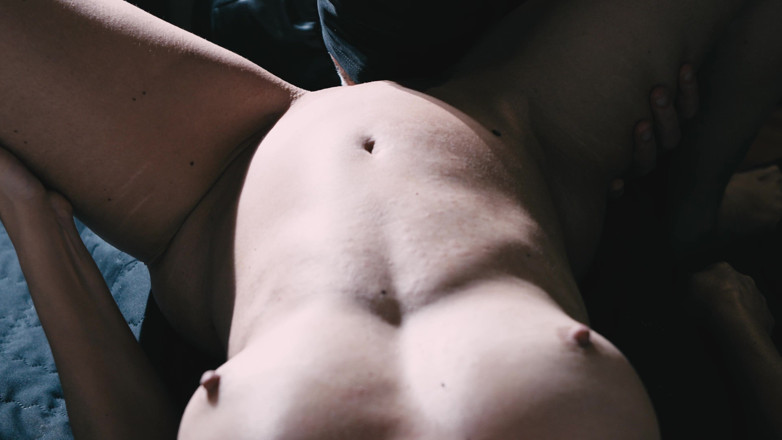 Jay_kate: เขาเลียหีฉันอย่างเร่าร้อนจนถึงจุดสุดยอด