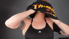 Deanna deadly: Nevlastní sestra vás přiměje cítit její chlupatá a páchnoucí podpaží...