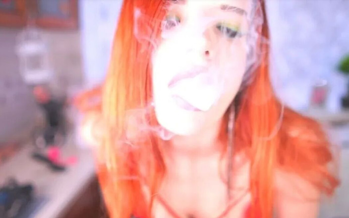 MargoAlisa: Alice Smoke Close-up