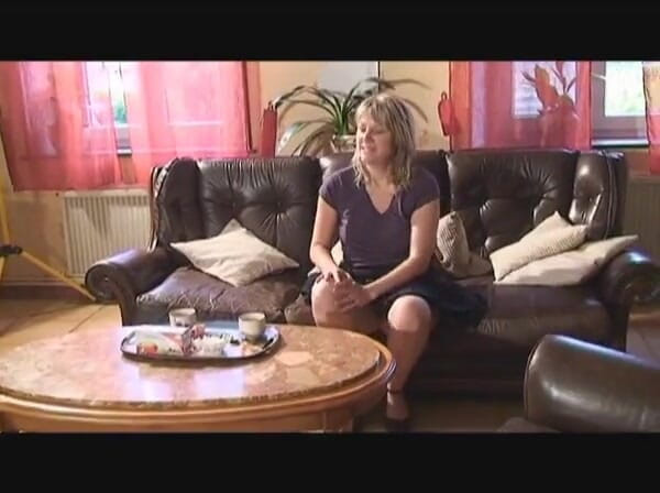 Hard Lesbians: Mature whores making a lesbian threesome