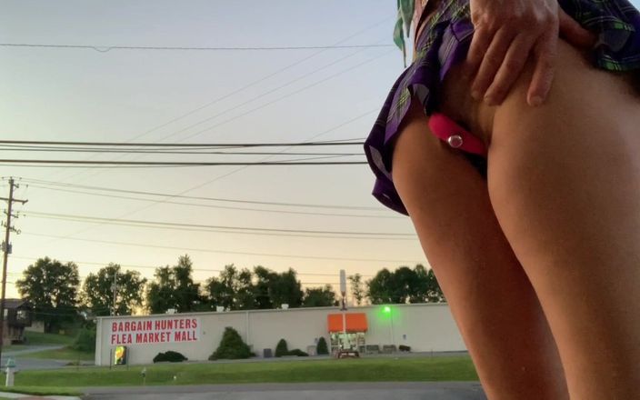 CindieLove: Totally Addictive Outdoor Slut