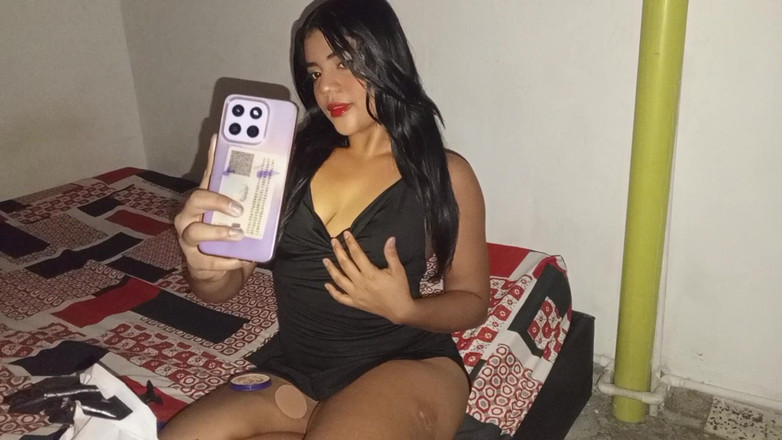 NatalyGirl: Bela morena da Colômbia envia fotos de sua vagina para...