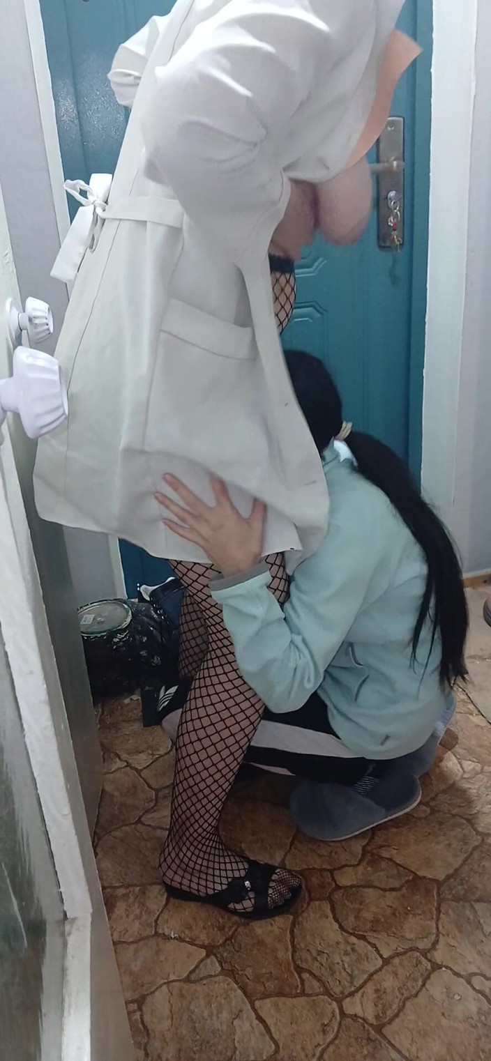 Lesbian-candys: Sexo secreto entre uma estudante e uma enfermeira em um...