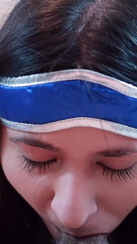 Kitana saje šťavnatého ptáka
