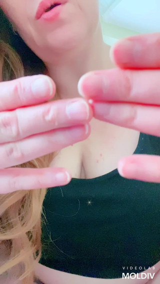 VikkiGeorgia: My Hands Show